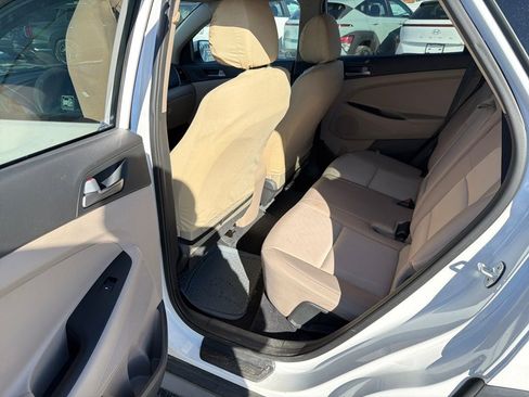 Used 2018 Hyundai Tucson SE w/ Cargo Package image 23