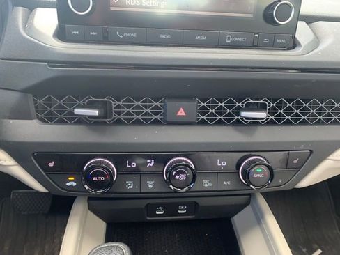 Used 2023 Honda Accord EX image 13