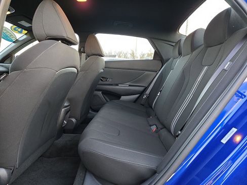 Certified 2025 Hyundai Elantra Sport image 25