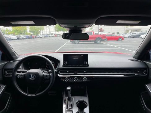 Used 2025 Honda Civic Sport image 10