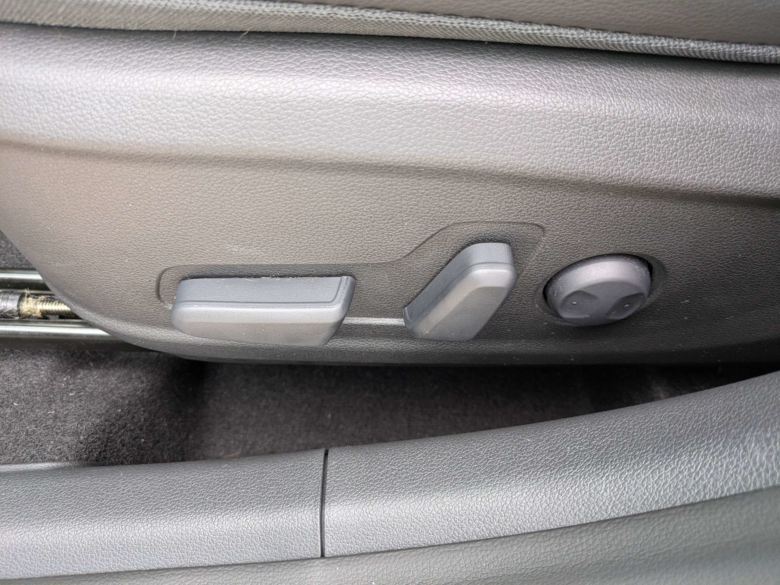 Used 2019 Hyundai Kona Ultimate FWD image 18