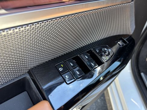 Used 2023 BMW 740i RWD image 15