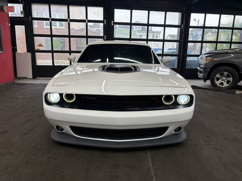 Used 2017 Dodge Challenger R/T Scat Pack RWD image 2