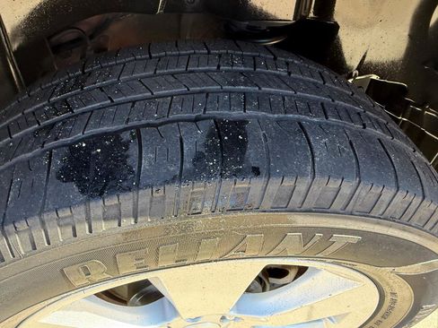 Used 2011 Subaru Outback 2.5i Limited w/ PWR Moonroof Pkg image 10