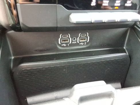 Used 2020 RAM 1500 Laramie w/ Sport Appearance Package AWD/4WD image 37