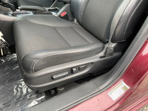 Used 2016 Honda Accord Sport image 13