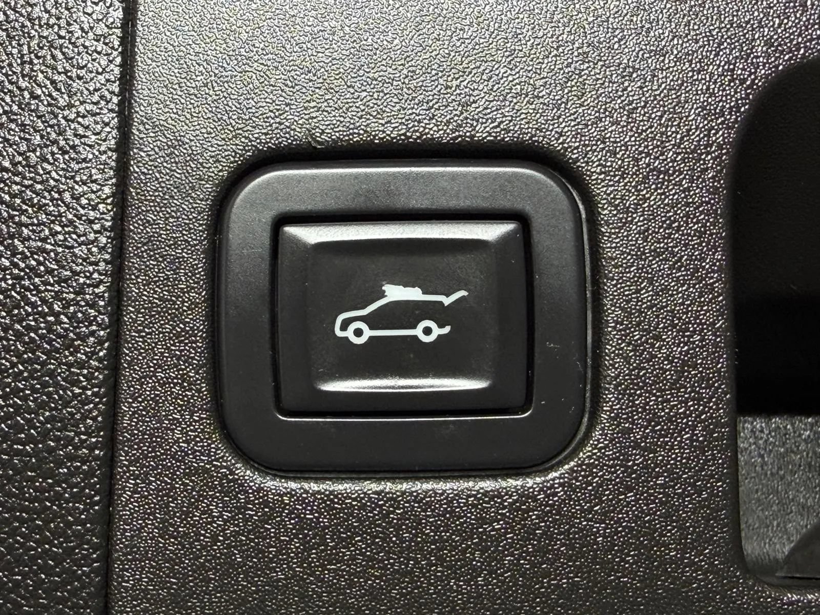 Used 2018 Cadillac XT5 Platinum AWD/4WD image 15