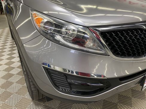 Used 2016 Kia Sportage EX image 2