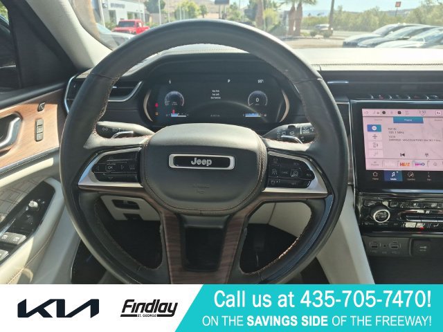 Used 2023 Jeep Grand Cherokee L Summit w/ Advanced Protech Group IV AWD/4WD image 18