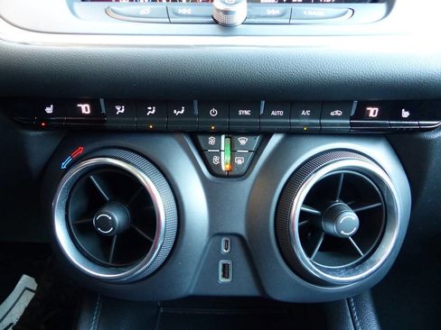 Used 2021 Chevrolet Blazer LT image 29