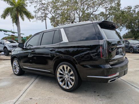Used 2026 Cadillac Escalade Platinum Luxury w/ LPO, Radiant Package AWD/4WD image 6