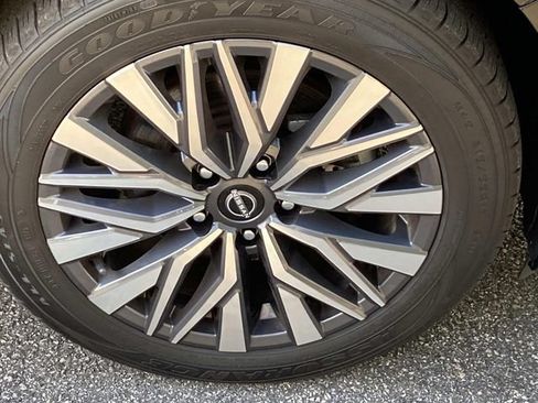 Used 2023 Nissan Altima 2.5 SV w/ SV Premium Package AWD/4WD image 26