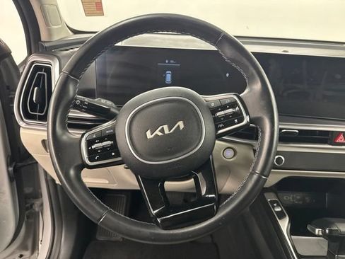 Used 2025 Kia Sorento S FWD image 21