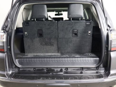 Used 2018 Toyota 4Runner SR5 image 18