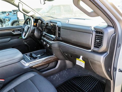 New 2026 GMC Sierra 2500 SLE w/ Preferred Package image 13