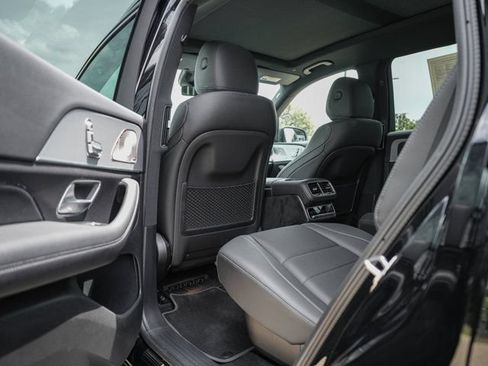 Certified 2025 Mercedes-Benz GLS 450 4MATIC image 30