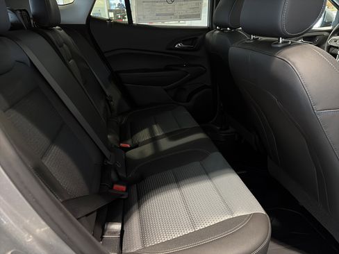 New 2026 Chevrolet Trax LT w/ Sunroof Package image 11