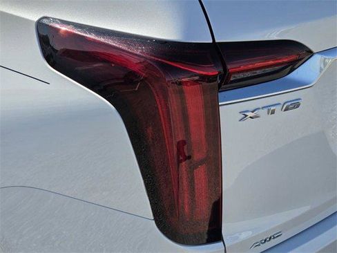 Used 2024 Cadillac XT6 Luxury w/ LPO, Floor Liner Package image 11