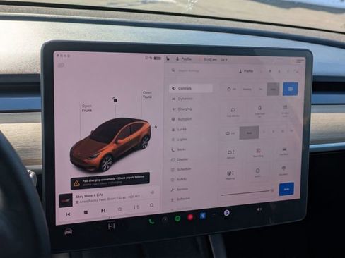 Used 2022 Tesla Model Y Long Range image 16