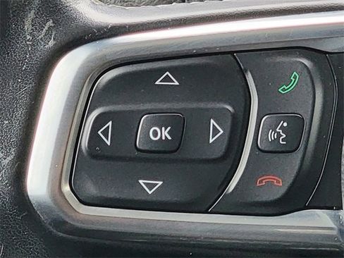 Certified 2019 Jeep Wrangler Unlimited Sahara image 33