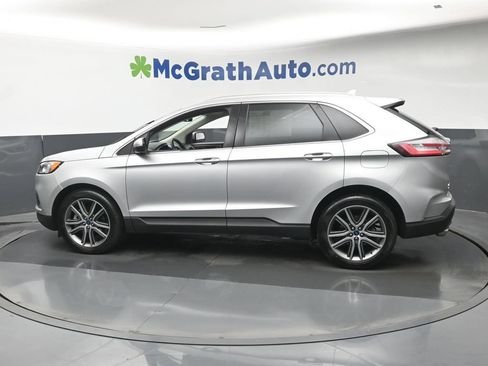 Used 2019 Ford Edge Titanium w/ Cold Weather Package AWD/4WD image 23