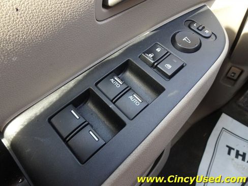 Used 2012 Honda Odyssey LX image 24