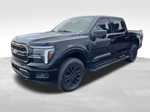Used 2025 Ford F150 Lariat w/ Equipment Group 501A Mid AWD/4WD image 9