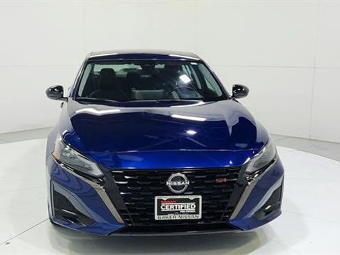 Certified 2023 Nissan Altima 2.5 SR w/ SR Premium Package image 2