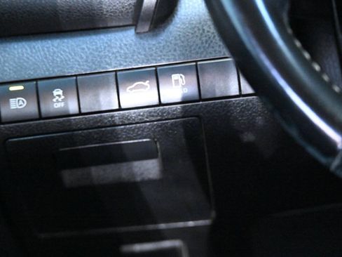 Used 2022 Toyota Camry SE w/ Carpet Mat Package (TMS) FWD image 15