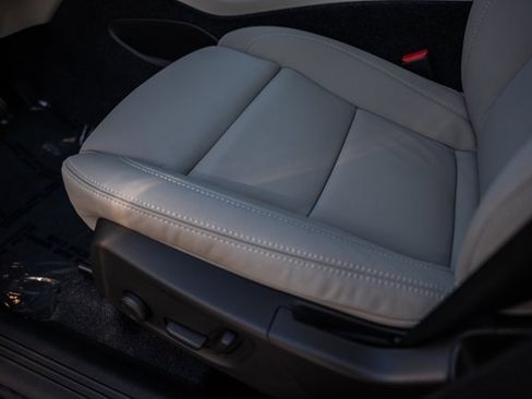 New 2026 Volvo XC40 B5 Ultra w/ Protection Package Premier image 36