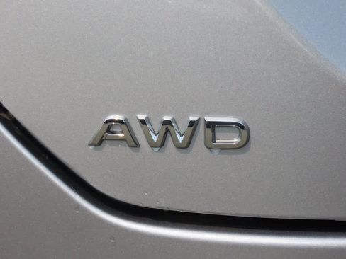 New 2025 Honda Pilot Touring image 8