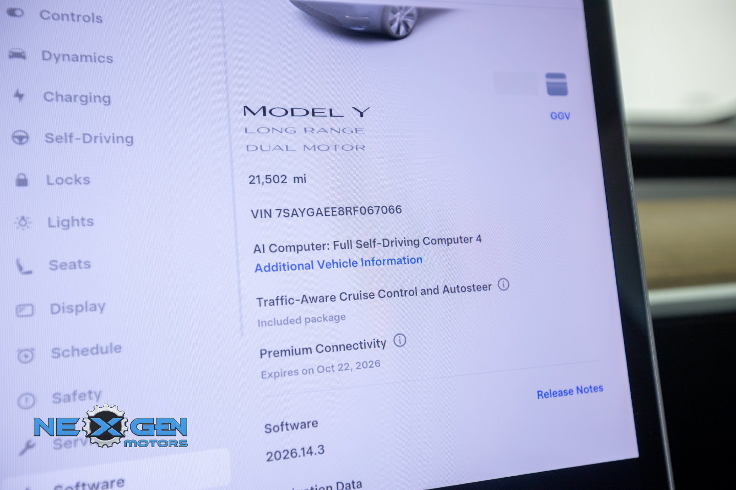 Used 2024 Tesla Model Y Long Range AWD/4WD image 20