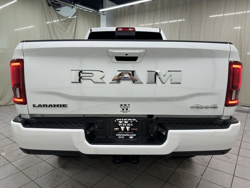 Used 2026 RAM 2500 Laramie AWD/4WD image 6
