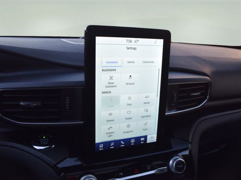 Certified 2021 Ford Explorer ST w/ Equipment Group 401A image 15