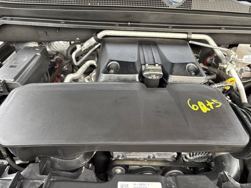 Used 2024 Chevrolet Colorado LT w/ LT Convenience Package III AWD/4WD image 8