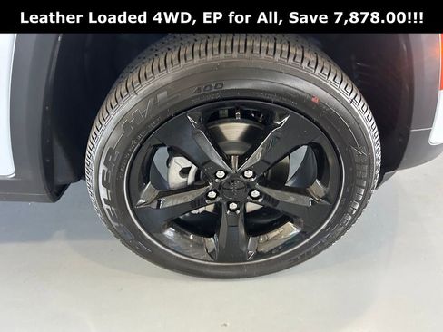 New 2025 Jeep Grand Cherokee Altitude AWD/4WD image 7