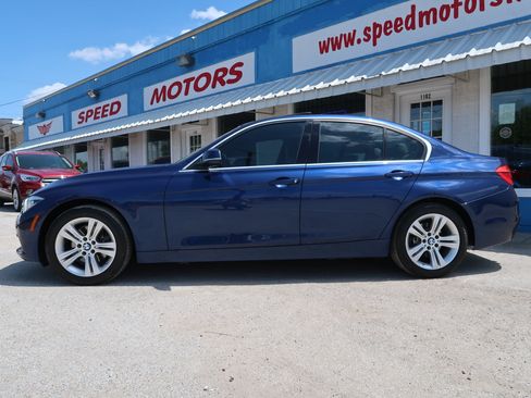 Used 2018 BMW 330i Sedan RWD image 3