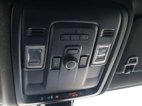 Used 2022 Chevrolet Tahoe RST w/ Luxury Package RWD image 19