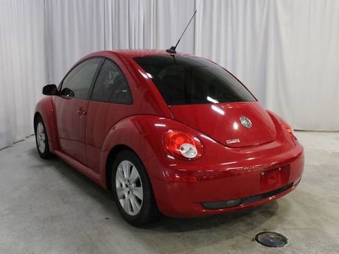 Used 2009 Volkswagen Beetle S image 21