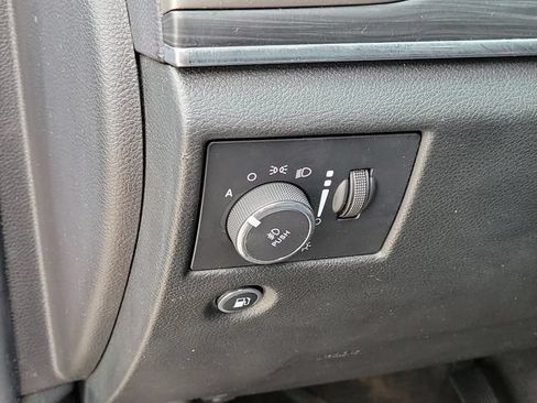 Used 2020 Jeep Grand Cherokee Limited AWD/4WD image 11