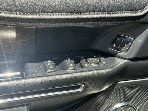 Used 2018 Ford Expedition Limited RWD image 19