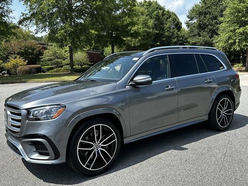 Certified 2025 Mercedes-Benz GLS 450 4MATIC w/ AMG Line Exterior image 4