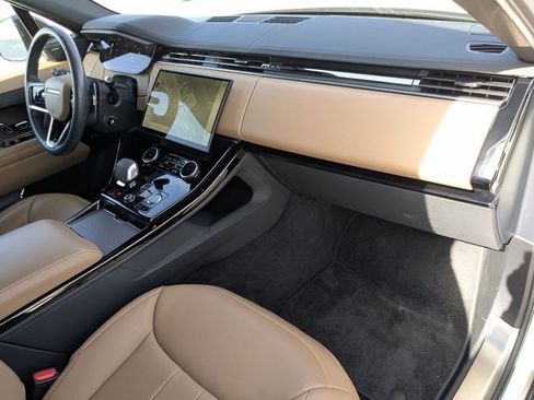 Used 2023 Land Rover Range Rover Sport SE image 18