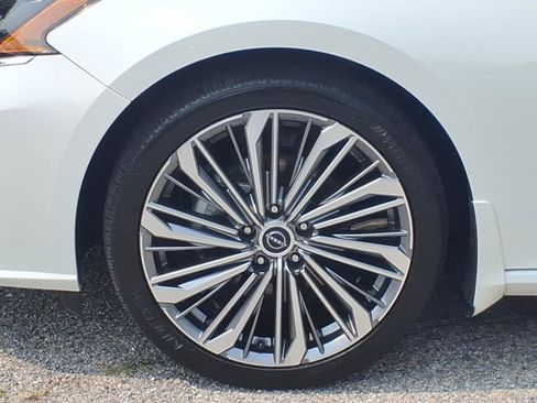 Used 2023 Nissan Altima 2.5 SL FWD image 4