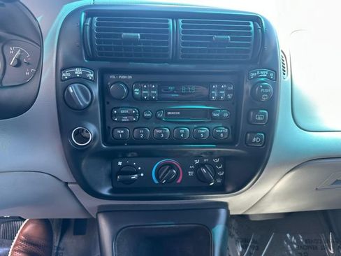 Used 1997 Ford Explorer XLT AWD/4WD image 15