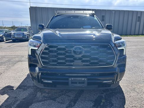 Used 2024 Toyota Sequoia Platinum AWD/4WD image 9