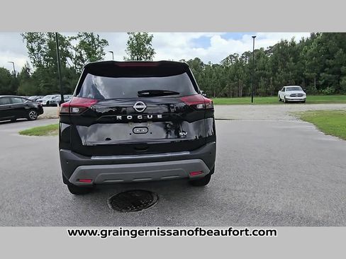 Used 2023 Nissan Rogue SV FWD image 29