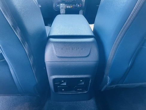 Used 2023 Ford Bronco Outer Banks w/ Sasquatch Package AWD/4WD image 16