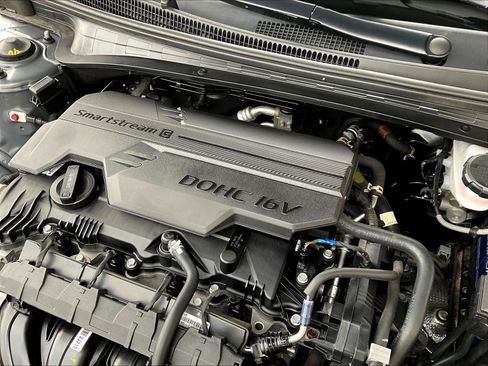 Certified 2024 Hyundai Elantra SE FWD image 30