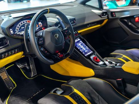 Used 2023 Lamborghini Huracan Tecnica RWD image 39